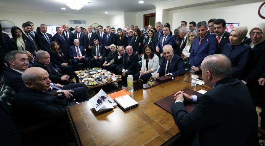Cumhurbaşkanı Erdoğan, TBMM'de parti liderleriyle görüştü