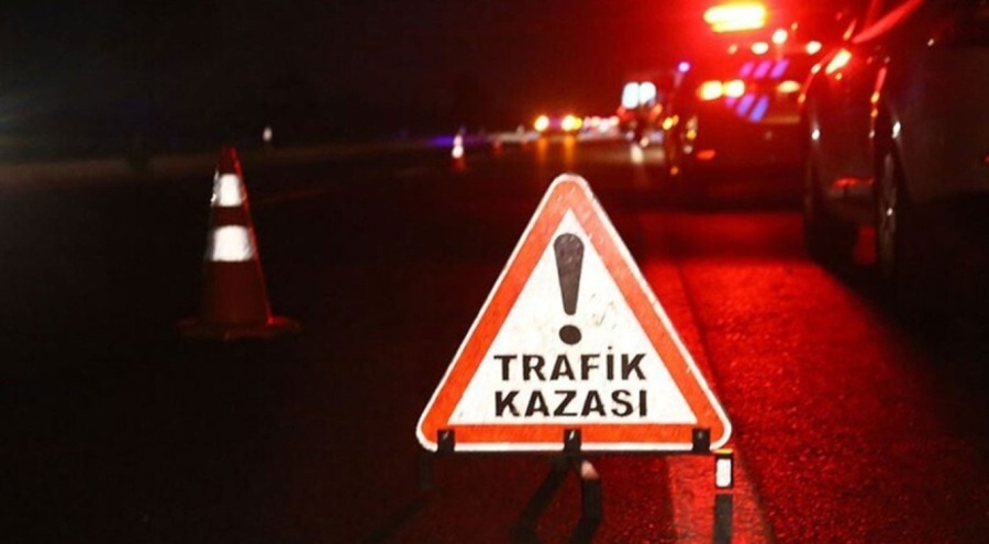 Kamyonla çarpışan otomobilin sürücüsü hayatını kaybetti