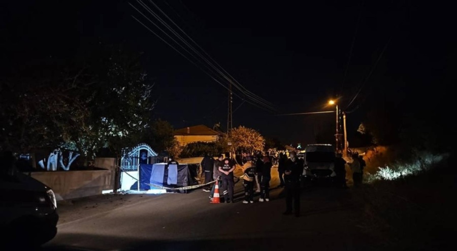 Karı-koca evlerinin önünde öldürüldü