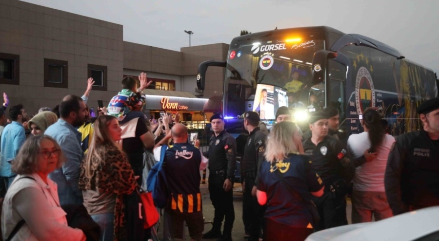 Fenerbahçe'ye Samsun'da coşkulu karşılama