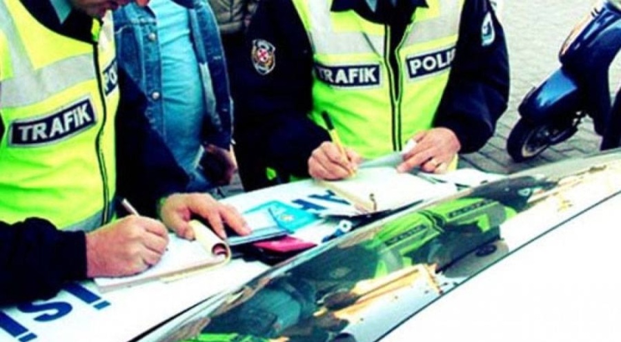 Trafik cezaları katlanıyor: Ehliyetsize 40 bin, makas atana 180 bin lira ceza