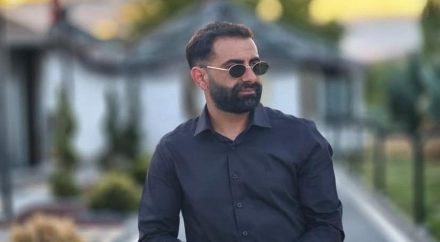 Evde silahla başından vurulmuş halde bulundu