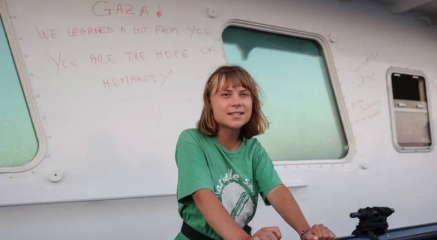 İsrail, Greta Thunberg'i Yunanistan'a sınır dışı edecek