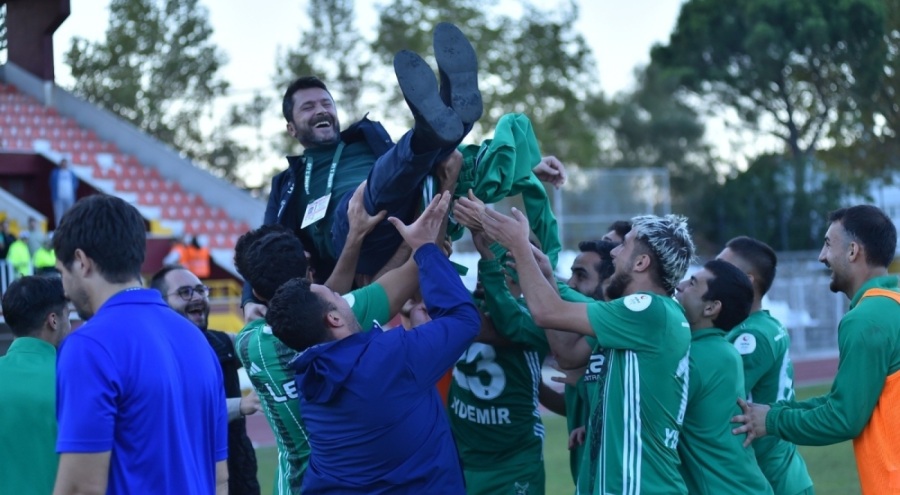 8 kişiyle mücadele eden Kafkasspor, 2-1 kazandı
