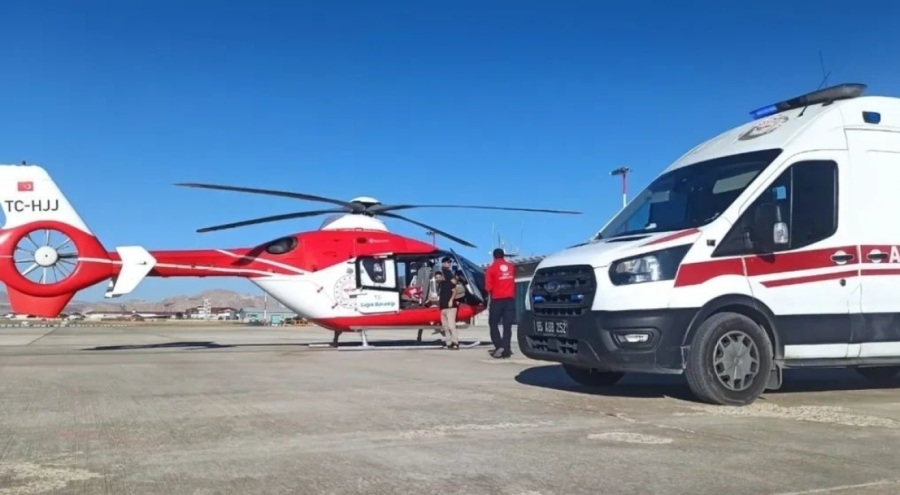 Kalp hastası bebek ambulans uçakla İstanbul'a sevk edildi