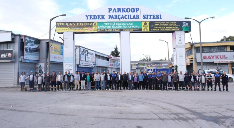 Nilüfer Belediyesi'nden Beşevler Sanayi Sitesi'nde kapsamlı temizlik çalışması