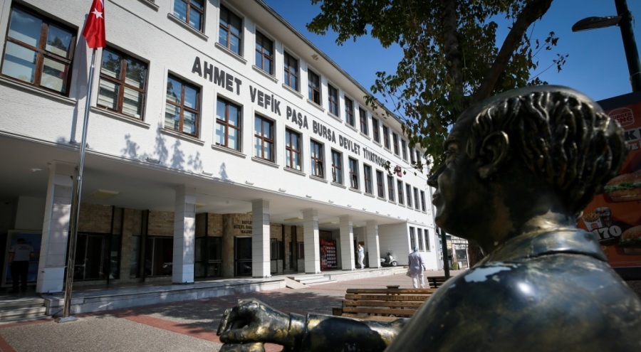 Bursa'nın simgelerinden Ahmet Vefik Paşa Bursa Devlet Tiyatrosu 85 senedir ayakta