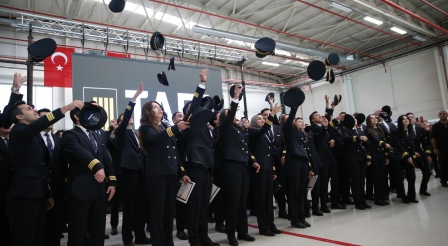 THY'nin yeni pilotları mezun oldu