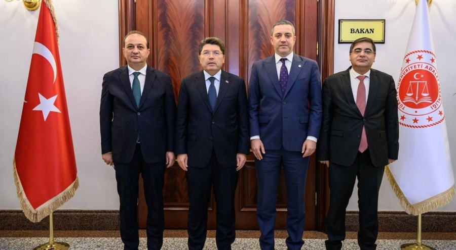 Bakan Tunç, TBB Başkanı Erinç Sağkan ile bir araya geldi