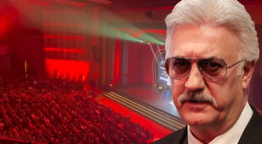 Ödül töreninde 'Tamer Karadağlı' protestosu