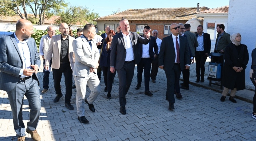 Başkan Karabatı: "Masa başı belediyeciliği yapmıyoruz, her gün sahadayız"