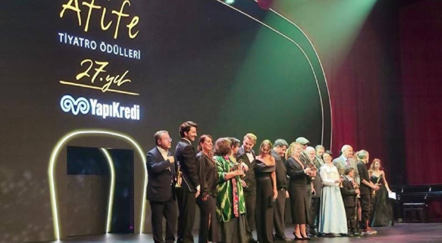 5 dalda ödül alan 'Medea Material', Devlet Tiyatroları tarihinde bir ilke imza attı