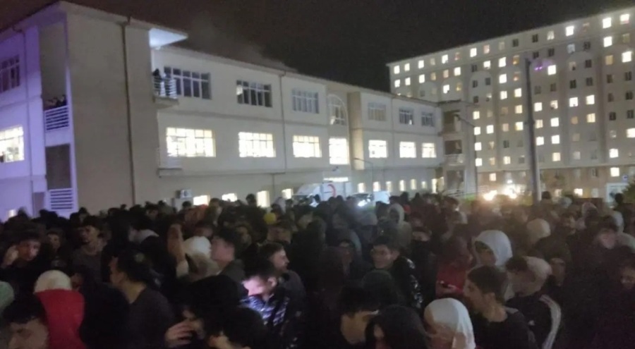 KYK yurdunda su krizi: Binlerce öğrenci ayaklandı