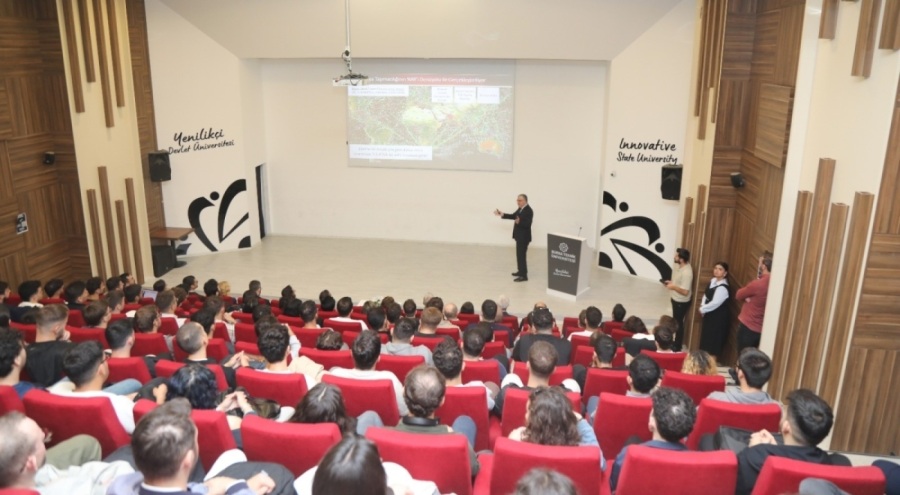 BTÜ Denizcilik Fakültesi'nde yeni dönem Bakan Yardımcısı Ünüvar'ın dersiyle başladı