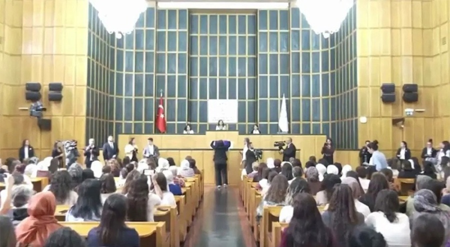 Anahtar Parti'den TBMM'de 'Öcalan' sloganına suç duyurusu