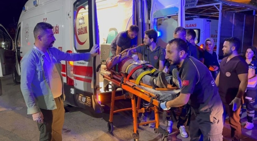 Kontrolden çıkan otomobil şarampole yuvarlandı
