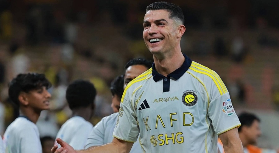 Dünyanın ilk futbol milyarderi Cristiano Ronaldo oldu