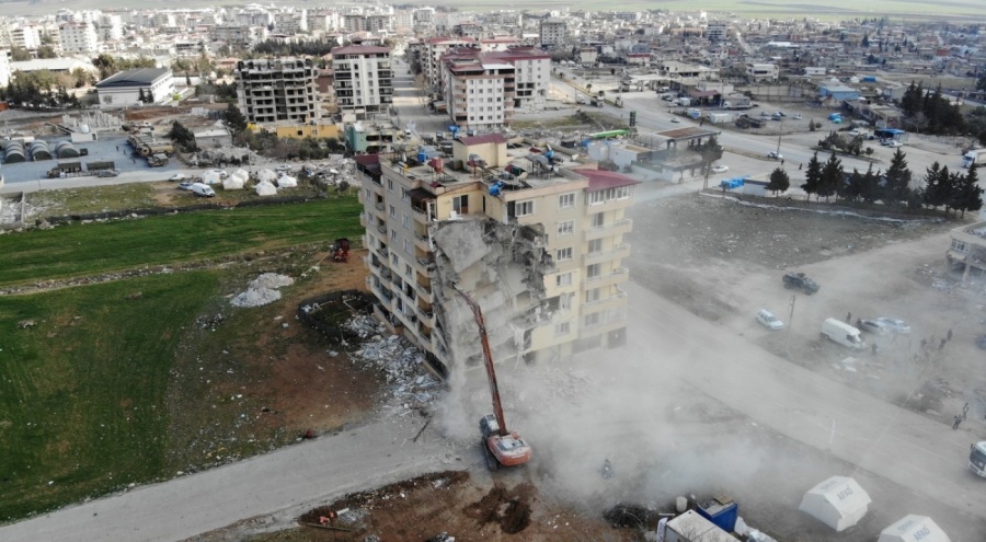 67 kişinin öldüğü Yunus Kaya Apartmanı müteahhidine 13 yıl ceza