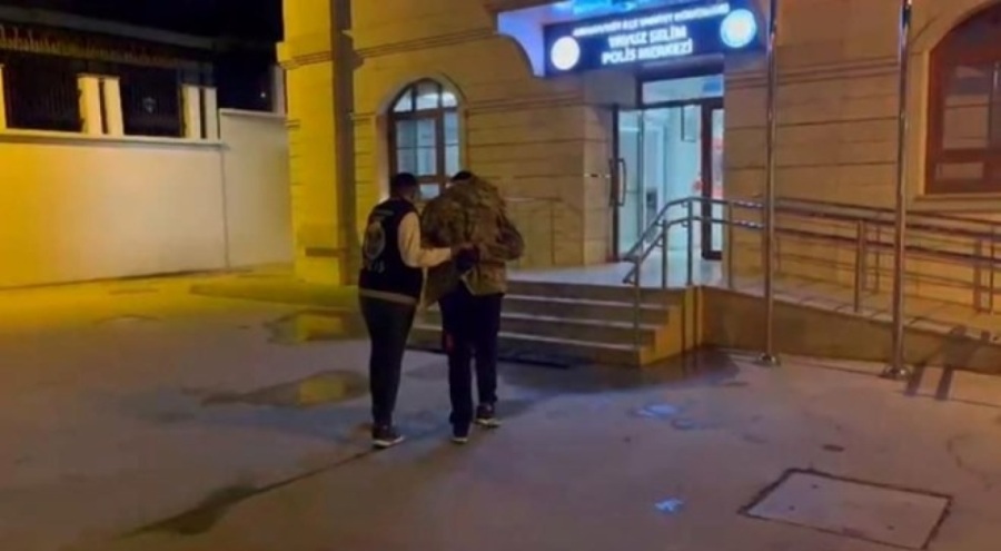 İstanbul'da genç kıza durakta taciz