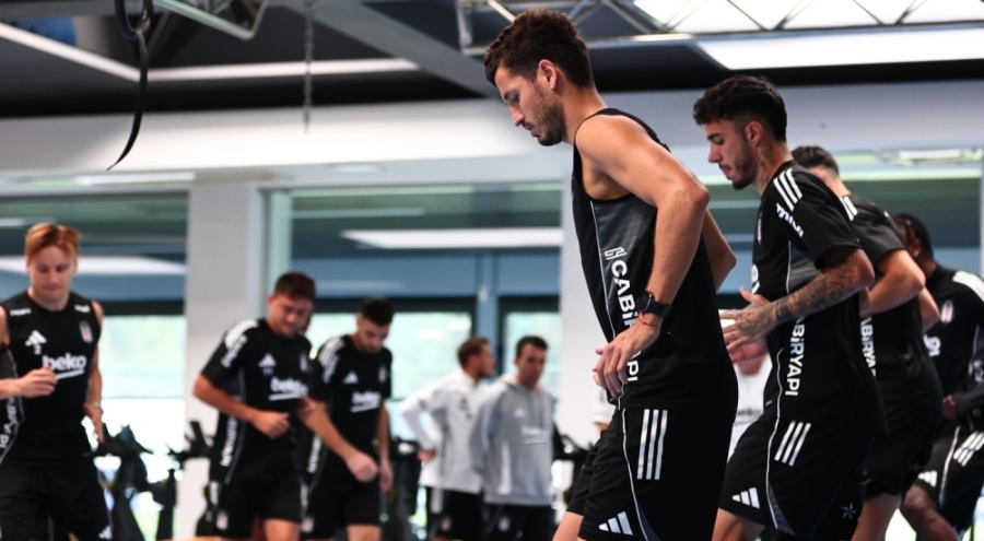 Beşiktaş, salonda çalıştı