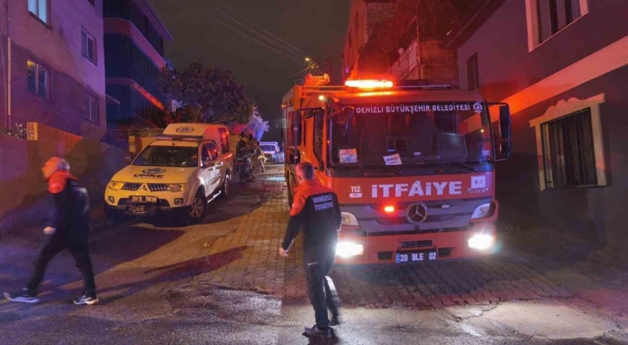 Denizli'de kerpiç evin tavanı çöktü: 6 kişi yaralandı