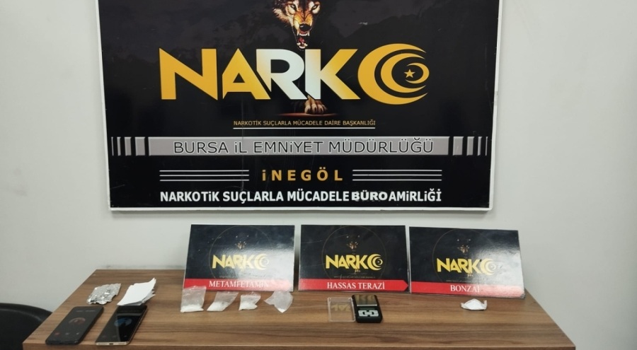 Bursa'da uyuşturucu ele geçirilen araçtaki şüpheliler tutuklandı