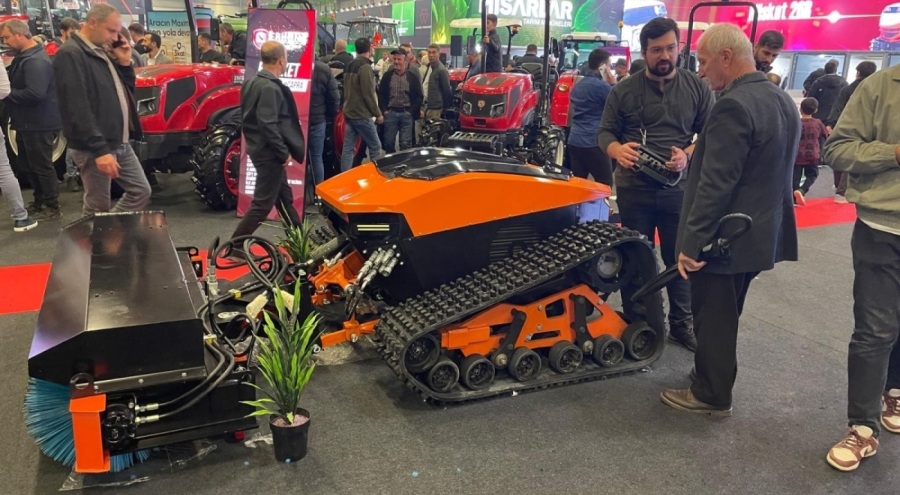 Türk yapımı tarım robotu Bursa'da tanıtıldı