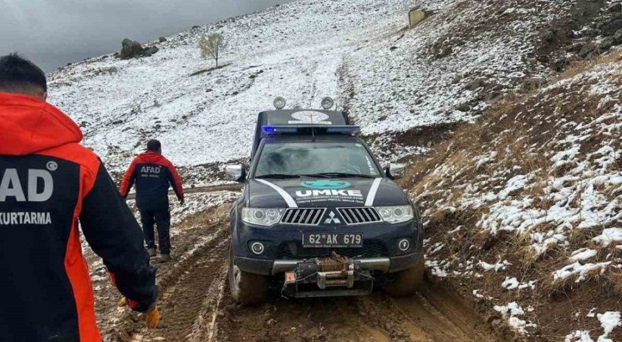 Tunceli'de ekipler hasta kadın için seferber oldu