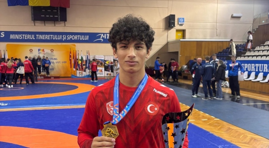 Bursa Belediyesporlu güreşçi Balkan şampiyonu oldu