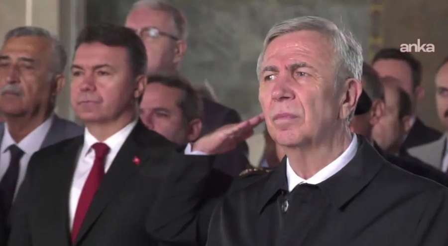 Soruşturma izni talep etmişti: Mansur Yavaş ve Başsavcı Anıtkabir'de törene katıldı