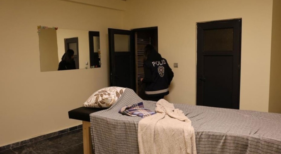 Masaj salonuna fuhuş operasyonu! 5 şüpheli gözaltına alınırken mağdur kadınlar kurtarıldı