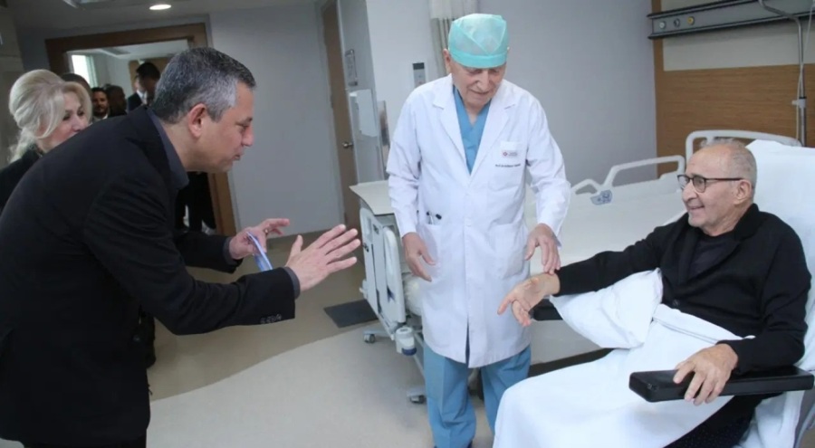 CHP lideri Özgür Özel'den Hikmet Çetin'e ziyaret