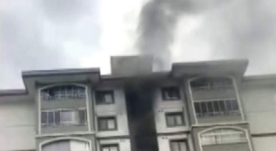 Karabük'te 9 katlı binada yangın çıktı: 5 kişi hastaneye kaldırıldı
