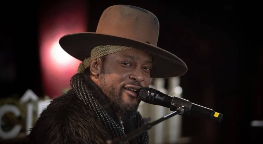 Grammy ödüllü şarkıcı D'Angelo hayatını kaybetti
