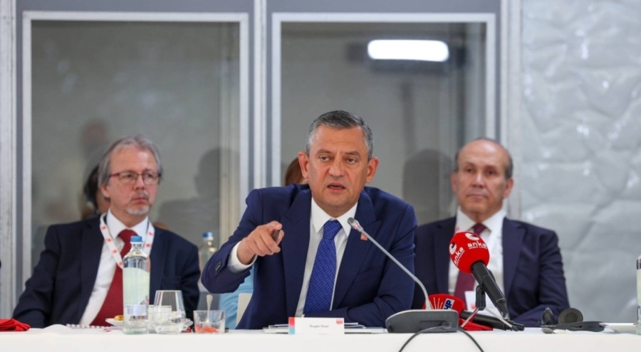 Özgür Özel, PES Kongresi için yarın Amsterdam'a gidecek