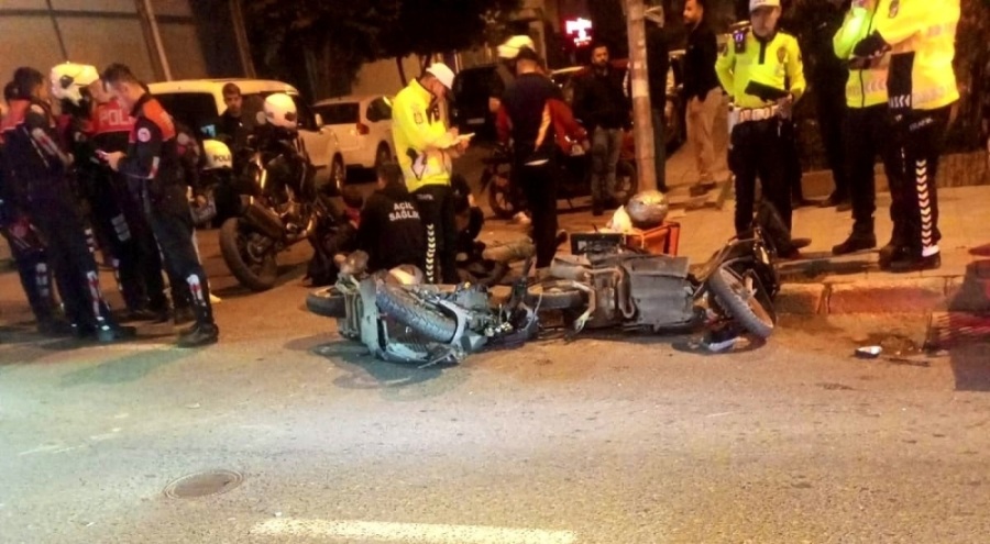 Bıçaklı saldırı şüphelileri kaçarken kaza yaptı: 3 yaralı