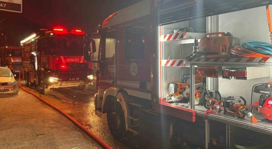 Ankara'da oto tamir dükkanında yangın