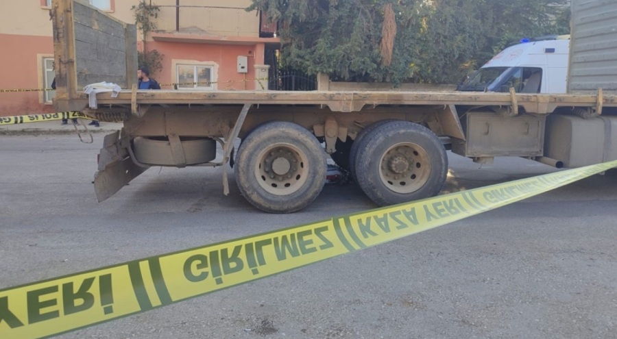Isparta'da kamyon ile motosiklet çarpıştı: 1 ölü, 1 yaralı