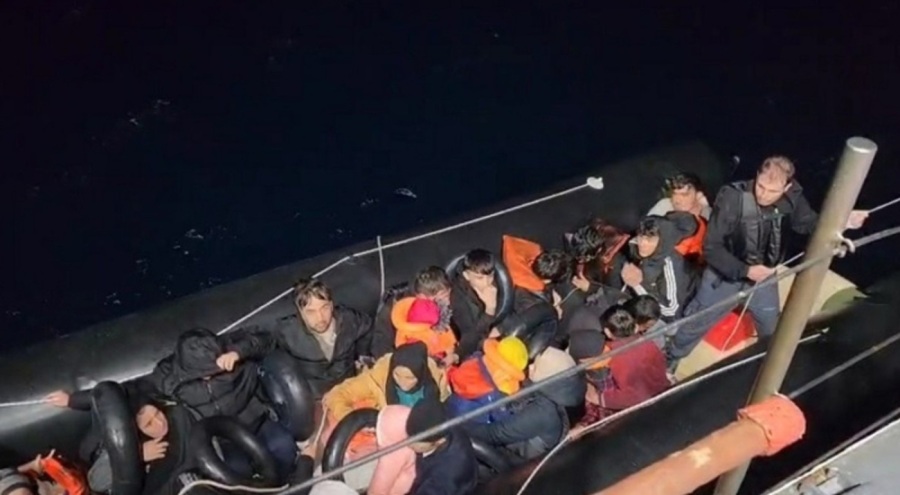 İzmir'de 104 kaçak göçmen yakalandı