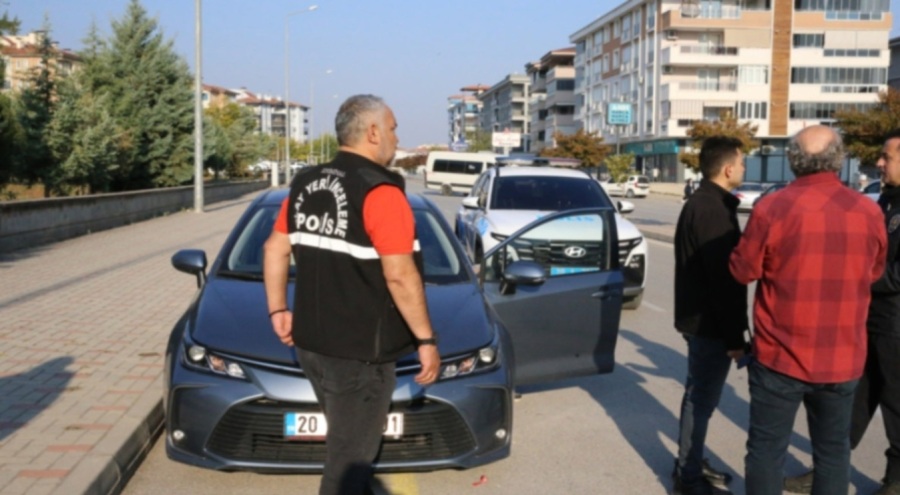 Okul müdürü, kantin çalışanının silahlı saldırısına uğradı