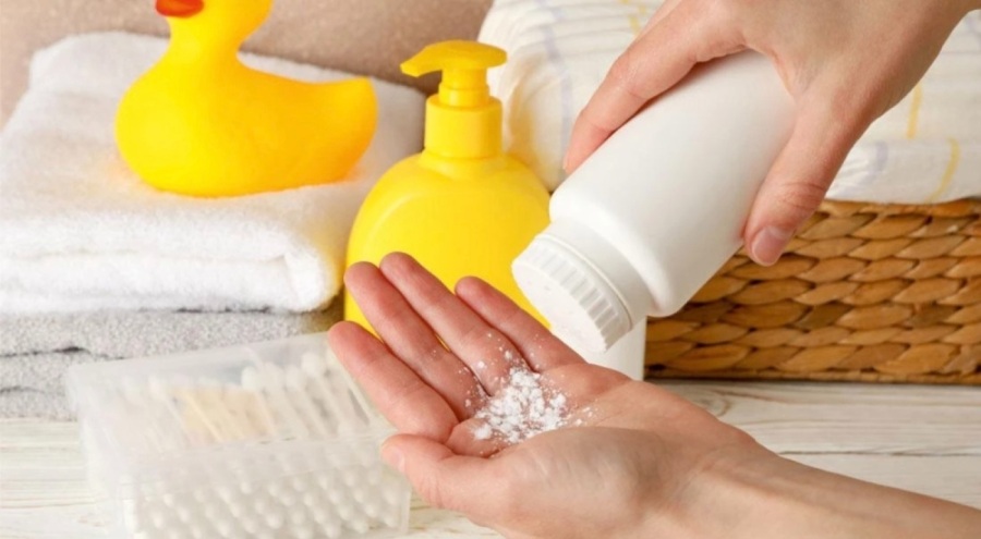 Bebek pudrası skandalı: Binlerce kişi kansere yol açtığı gerekçesiyle dava açtı