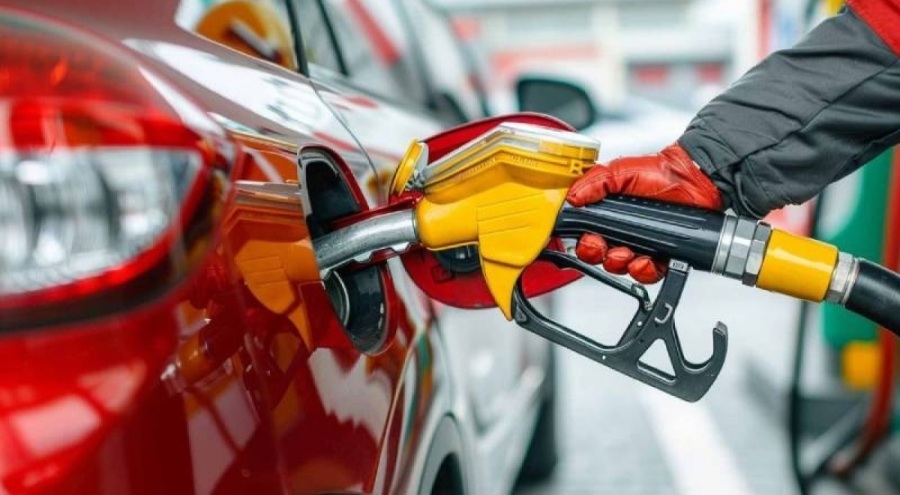 Benzine indirim bekleniyor