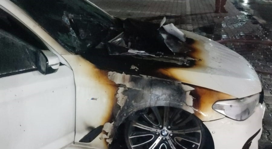 Mudanya Devlet Hastanesi'nde panik! Otoparkta araç yandı