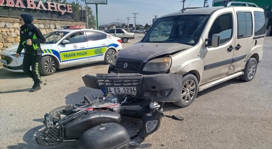Bursa'da kaza! Motosiklet sürücüsü yaralandı