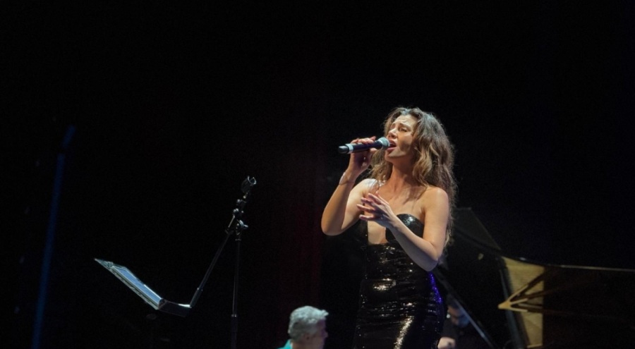 Gökçe Bahadır ve Emir Ersoy'dan Bursa'da unutulmaz konser