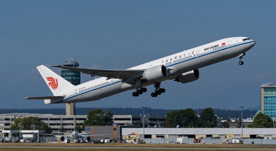 Air China uçağında el bagajı alev aldı: Uçak acil iniş yaptı