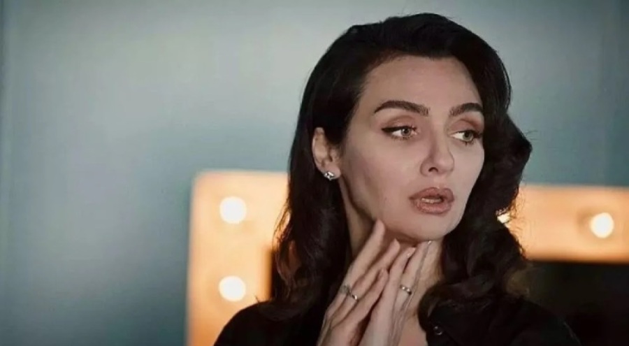Birce Akalay, birçok ismi takipten çıkardı