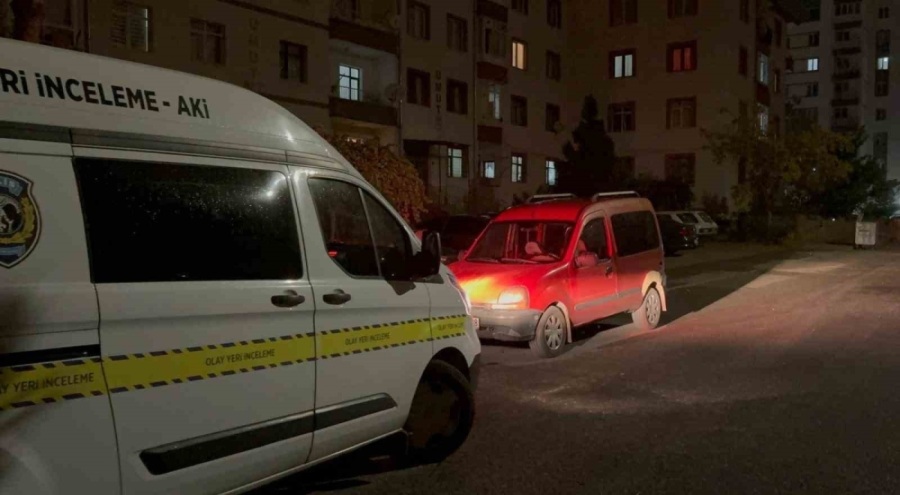 Kayseri'de bir evin kapısına ateş açan 2 kişi gözaltına alındı
