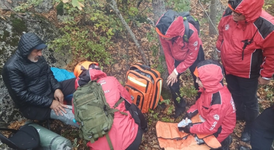 Bursa'da BAKUT Arama Kurtarma Derneğinden gerçeğini aratmayan tatbikat