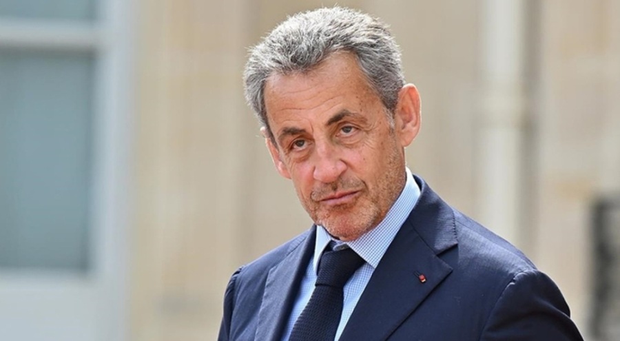 Fransa'nın eski Cumhurbaşkanı Sarkozy hapse girecek